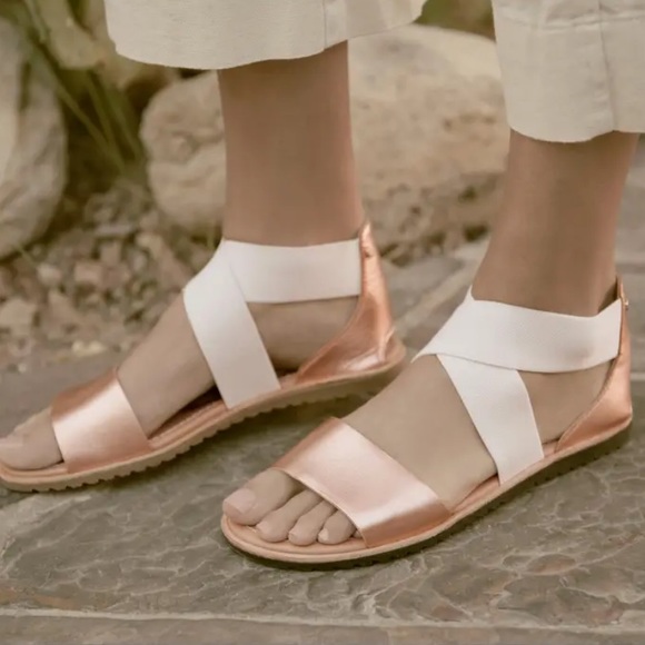 Sorel Ella Sandal - Warm Gold - Picture 2 of 8